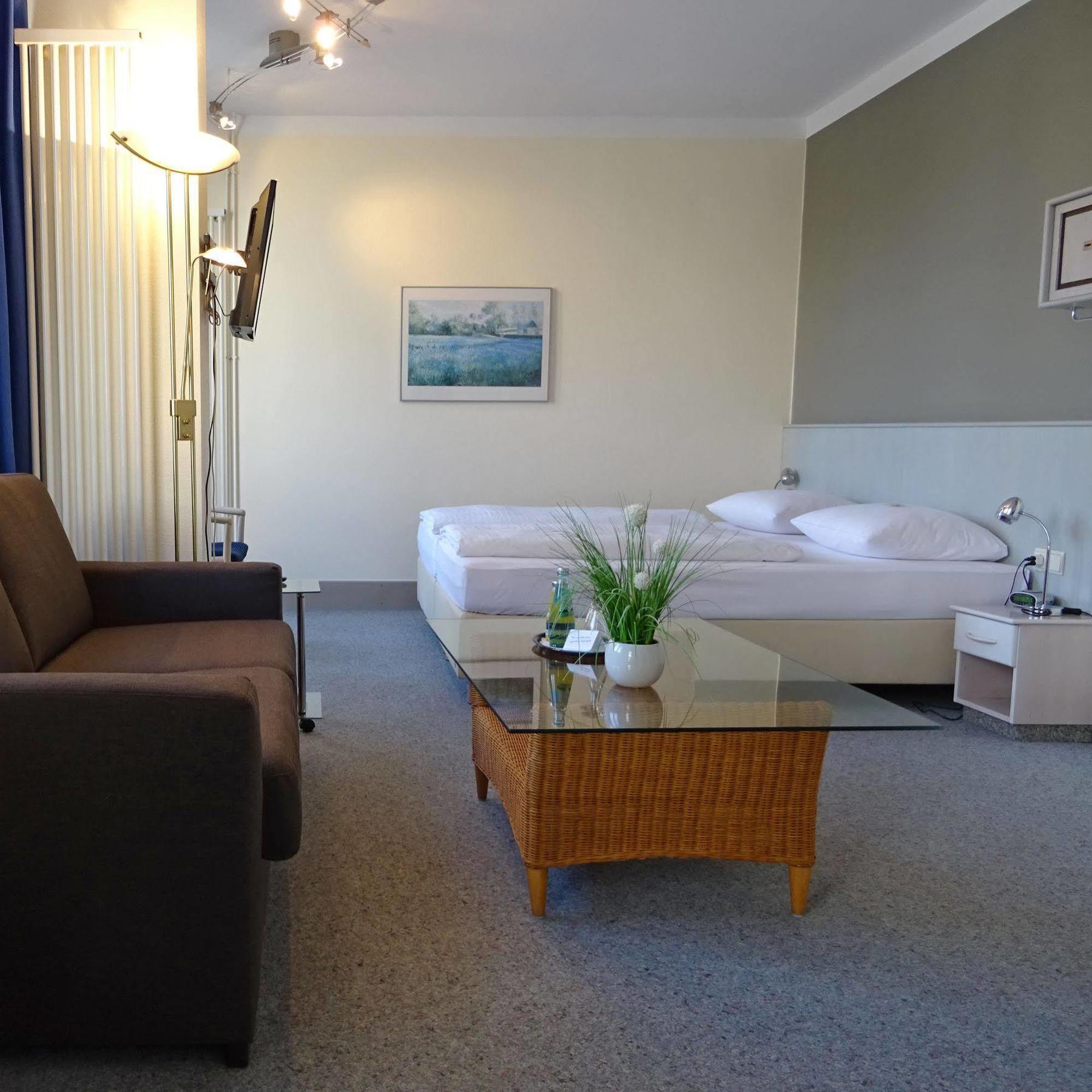 Jugendgaestehaus St.-Michaels-Heim เบอร์ลิน ภายนอก รูปภาพ