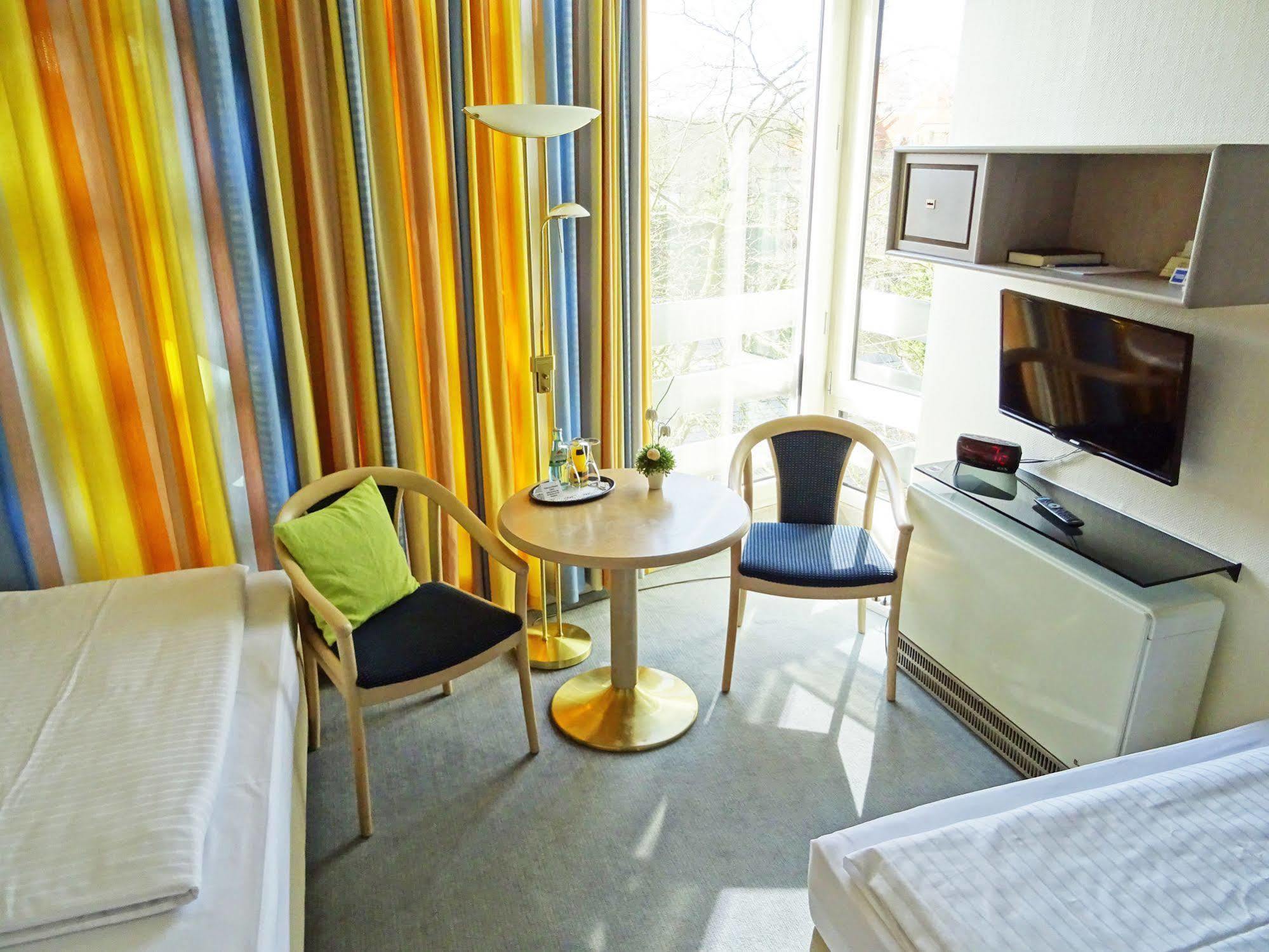 Jugendgaestehaus St.-Michaels-Heim เบอร์ลิน ภายนอก รูปภาพ